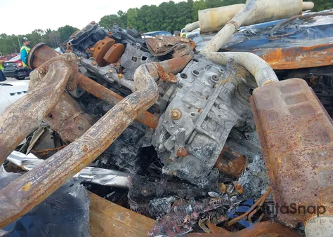 2014 Jeep Cherokee Latitude z USA, uszkodzony, nr VIN 1C4PJLCS6EW154551